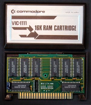 PCB 뷰가 있는 16KB RAM 확장 카트리지