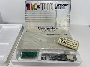 코모도어 VIC-1010 확장 모듈
