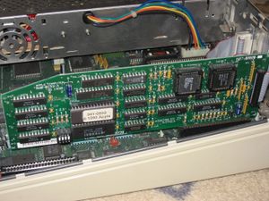 애플 IIGS에 증설된 애플 SCSI 확장 카드