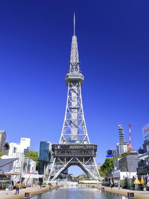 고지라에게 꼬리로 쓰러지는 나고야 TV 타워