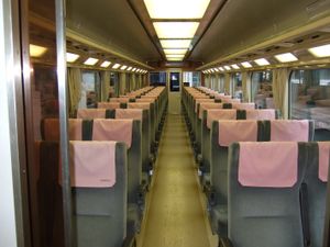 갱신 공사 후의 차내