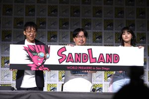 아키오 이요쿠, 토시히사 요코시마, 그리고 하라 노노카가 2023년 샌디에고 코믹콘에 참석