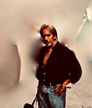 피노 프레스티는 〈리베르탱고〉 원곡의 베이스라인을 만들고 연주했다.