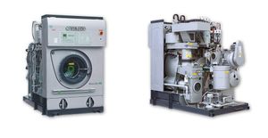 Firbimatic Saver 시리즈. 이 기계는 증류 대신 활성 점토 여과를 사용하여 기존 방식보다 에너지를 적게 소모한다.