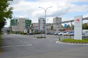 벨기에 베테렌에 있는 아지노모토 옴니켐 공장. 2018년, 아지노모토 알테아(미국)와 옴니켐(벨기에)은 합병하여 아지노모토 바이오-파마 서비스를 설립했다.