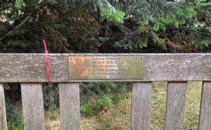 조지 머셀 기념 벤치