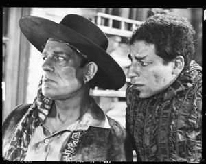 미지 (1927) 론 채니(알론조 역), 존 조지(코조 역)