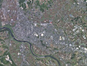 야마가 시 중심부 주변의 항공 사진 (2018년 5월 10일 촬영, 6장 합성, 국토교통성 국토지리원 항공 사진 바탕 제작)