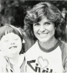 1986년 시비탄 인터내셔널 공익 광고에 출연한 수잔 세인트 제임스