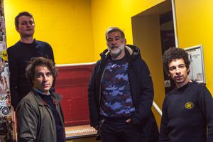 2022년 12월 8일 목요일 파리 라 마로키느리에서 미셸 블레이즈와 함께한 타히티 80