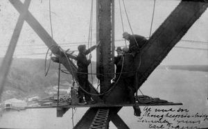 Poughkeepsie Bridge strengthening project, 1906
