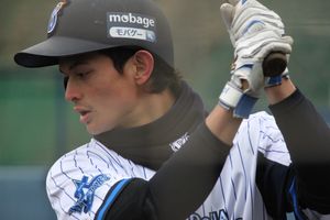 오토사카 도모가 2점 사요나라 홈런을 쳐서 2차전을 승리했다.