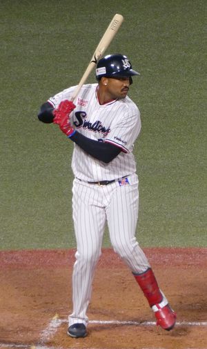 도밍고 산타나가 1차전에서 2점 홈런을 쳤다.