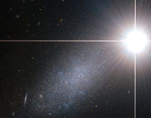 PGC 39058, 용자리 내에서 발견된 왜소 은하