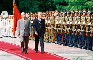 끼엣과 무라야마 도미이치 일본 내각총리대신 1994년