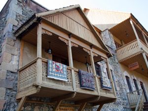 딜리잔의 건축 요소