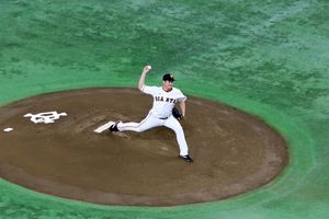 마운드에서의 스가노(2018년 9월 22일, 도쿄 돔)