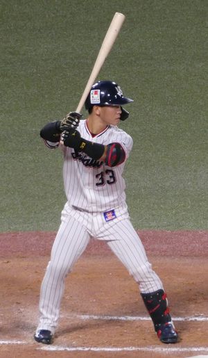 타석에 들어선 우치야마(2022년 8월 12일, 메이지 진구 야구장에서)