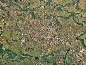 고바야시시 중심부 주변의 항공 사진.1976년 10월 6일 촬영한 3장을 합성하여 제작. 국토교통성(일본) 국토지리원(일본) [https://mapps.gsi.go.jp/ 지도・항공 사진 열람 서비스]의 항공 사진을 기반으로 제작.