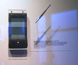 애플 뉴턴 MessagePad (1993) – 컴퓨터 역사 박물관