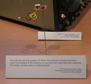  이 "모형 로켓용 추적등" 프로젝트는 1969년 9월호 모델 로켓티지에 실렸으며, MITS에서 판매한 첫 번째 키트였다.