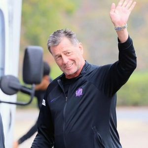 2023년 산프레체 히로시마와 함께 있는 스키베