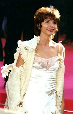 빅토리아 아브릴, 2000년 칸 영화제에서.