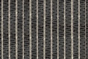 생물 성장이 있는 청소 전 에어컨 증발기