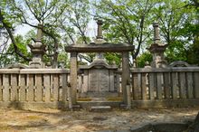 도쿠가와 미쓰토모 묘소 (겐추지)