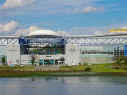 지브리 대창고가 될 옛 아이치 엑스포의 글로벌 하우스, 아이치 엑스포 전・후의 온수 풀 (오른쪽 반 부분)