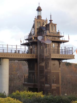 청춘의 언덕의 탑.