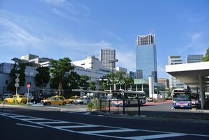 가와사키역 동쪽 출구 버스 터미널 (2013년 8월)