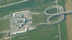 로터스 브리지 앞쪽의 주하이시 헝친 신구 측 통행 방향이 바뀌는 접근부 (2009년)