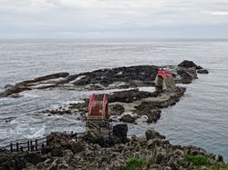 다카노자키의 썰물 다리와 해변 다리(뒤쪽)