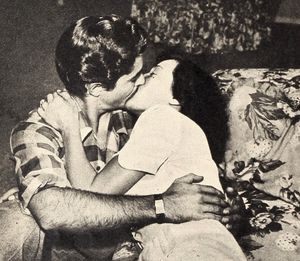 데릭과 그의 첫 번째 아내 파티