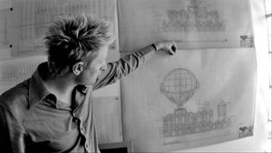 프리 프로덕션 중 워너 브라더스 스튜디오 미술 부서의 프로덕션 디자이너 가이 헨드릭스 다이스, 캘리포니아 버뱅크에서 "슈퍼맨 리턴즈" 제작