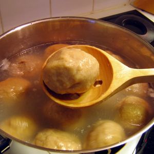 고기 속을 채운 덤플링, 피테팔트