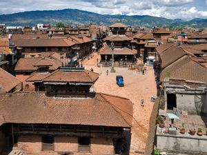 박타푸르 동쪽에 있는 타차팔 광장은 다타트라야 광장으로도 알려져 있다