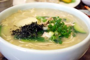 칼국수 한 그릇