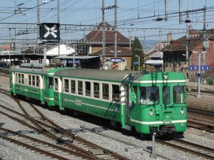 BAM 지역 열차가 2007년 모르주에 정차