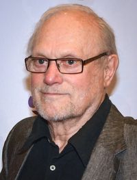 얀 트로엘, 본 행사에서 황금곰상 수상자