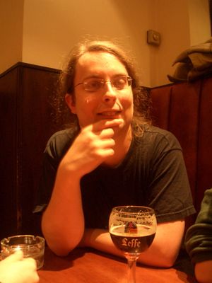 휴 핸콕(Hugh Hancock)은 스트레인지 컴퍼니를 설립했다.