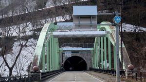 나가노현-니가타현 경계의 국경교, 니가타현 이토이가와시 오소