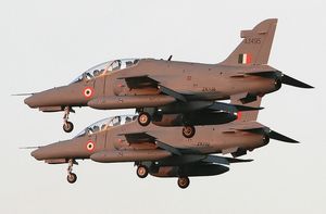 인도 공군의 BAE 시스템스 호크 두 대