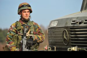 독일에서 EU 전투단과 함께 훈련 중인 벨기에 군인, 2014