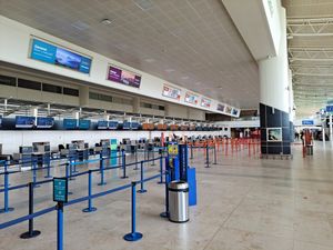 체크인 홀 내부