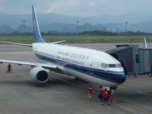 구이린 량장 국제공항에 있는 중국남방항공 보잉 737-800