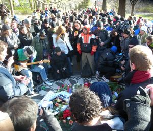 레논 사망 30주년 기념