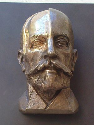 체코 프라하 클레멘티눔에 있는 모호로비치치 기념 명판의 세부 모습