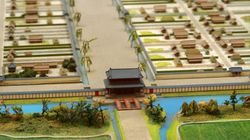 헤이조쿄 라조몬 모형 (나라시청 소장 헤이조쿄 1/1000 모형의 일부). 안쪽에 스자쿠 대로가 보인다.